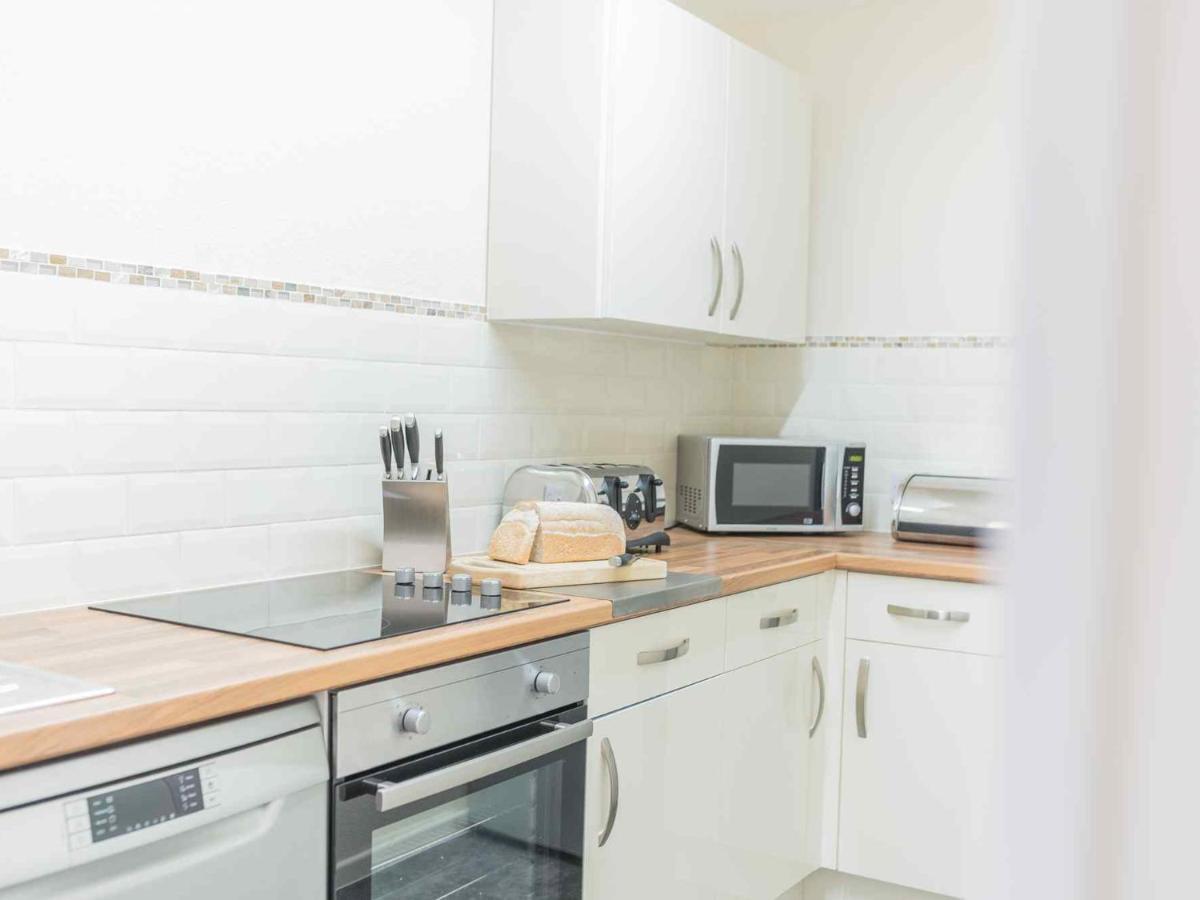 Pass The Keys Comfortable 3 Bed In Central Bowness With Parking Windermere Zewnętrze zdjęcie